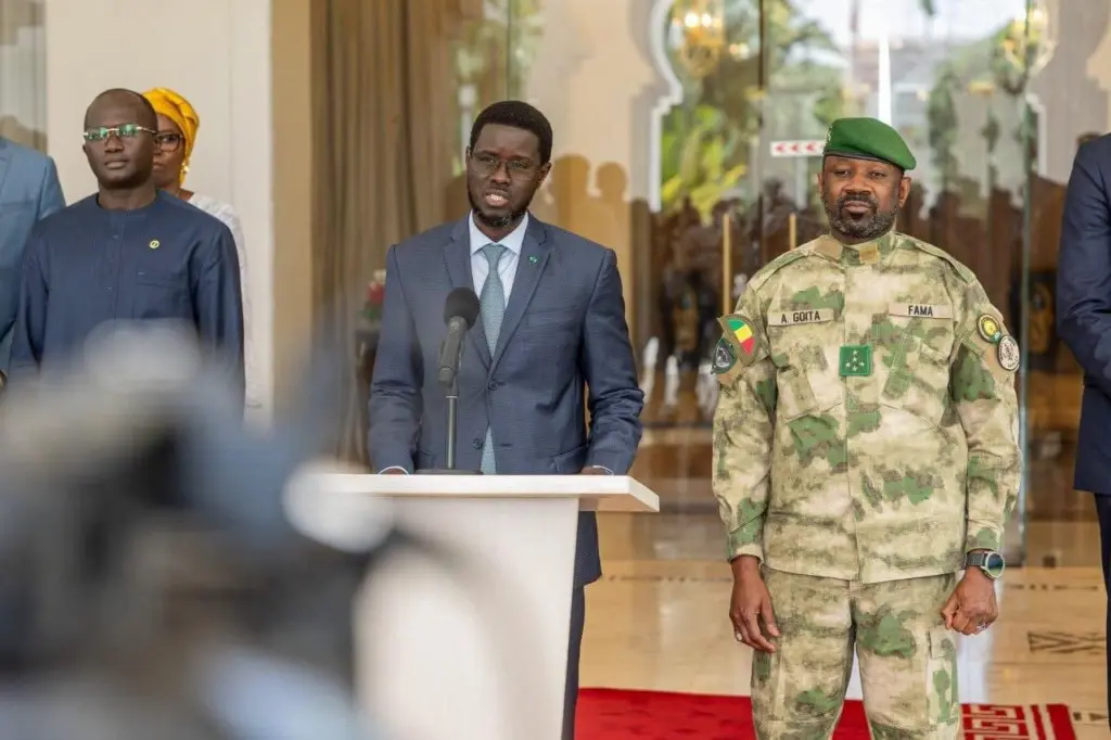 Le président sénégalais réaffirme au président de la transition malienne la solidarité de son pays face au terrorisme