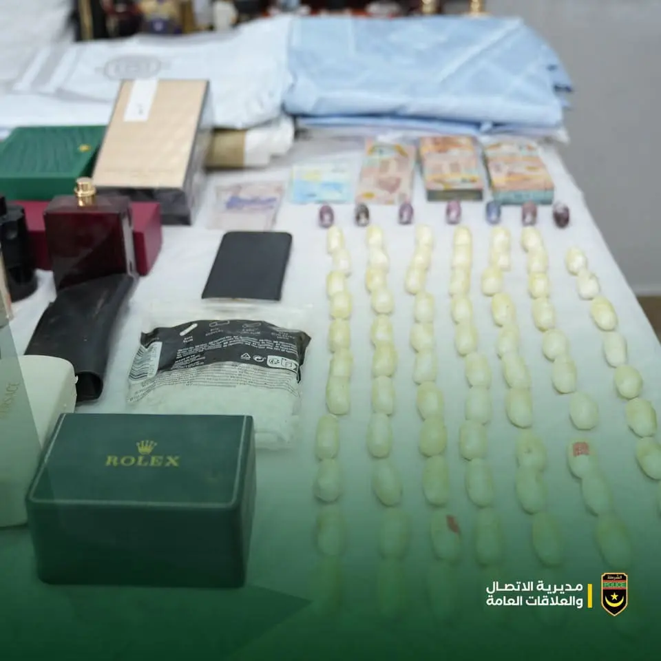 La police annonce le démantèlement d’un réseau de trafic de drogue et poursuit ses recherches pour arrêter d’autres personnes impliquées